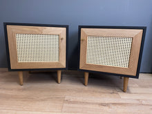 Load image into Gallery viewer, RATTANIA PEDESTAL